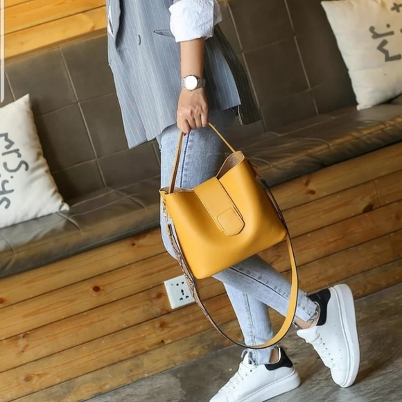 VENICE 2pc/set Leather Shoulder Crossbody Purse - Picture 2 of 8